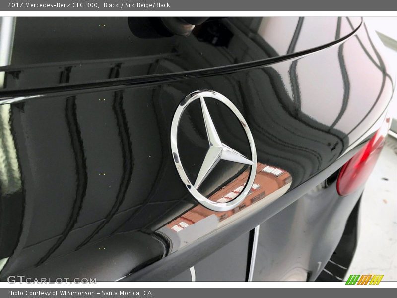 Black / Silk Beige/Black 2017 Mercedes-Benz GLC 300