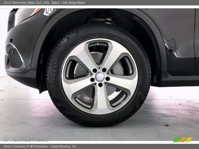 Black / Silk Beige/Black 2017 Mercedes-Benz GLC 300