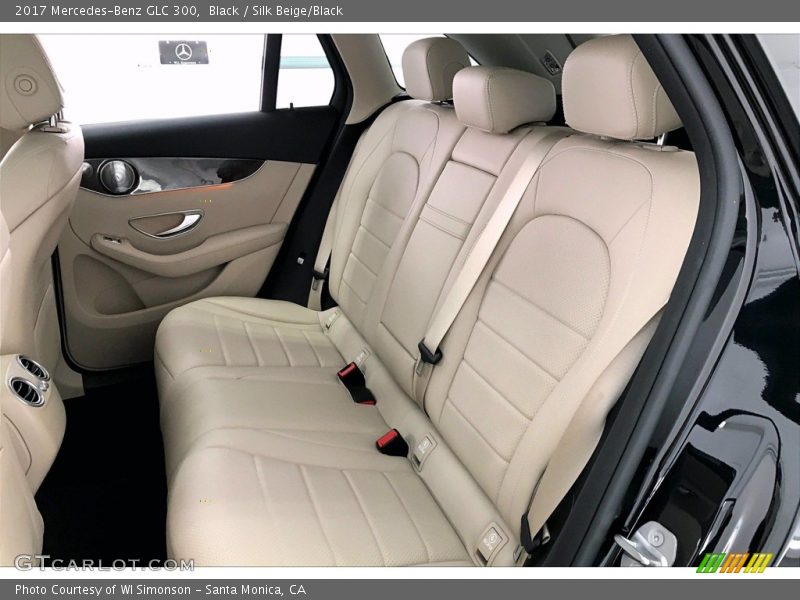 Black / Silk Beige/Black 2017 Mercedes-Benz GLC 300