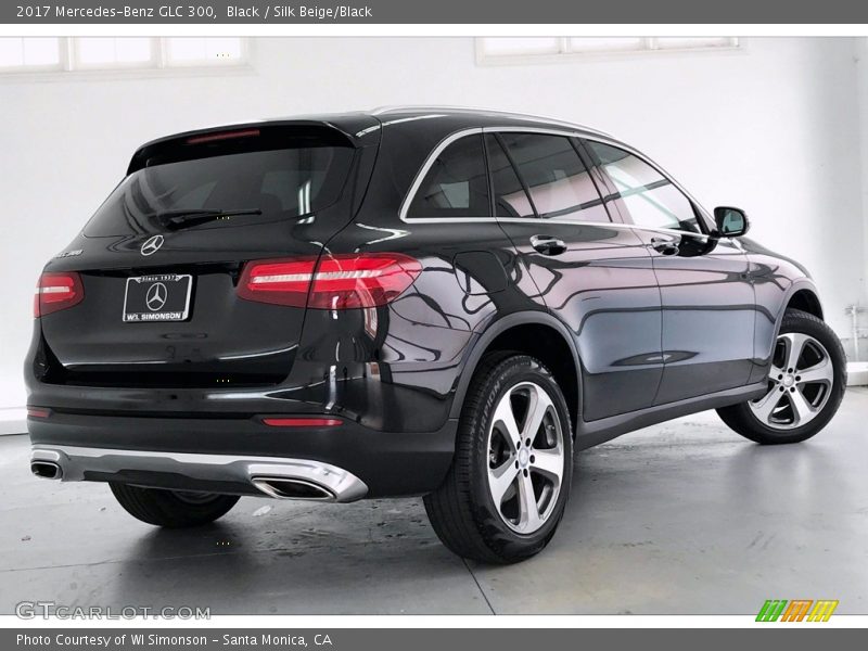 Black / Silk Beige/Black 2017 Mercedes-Benz GLC 300