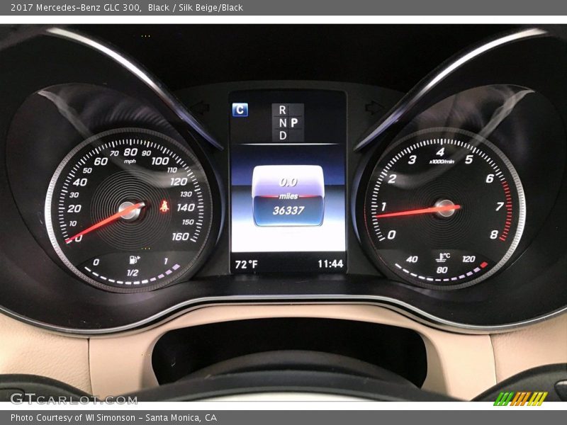 Black / Silk Beige/Black 2017 Mercedes-Benz GLC 300