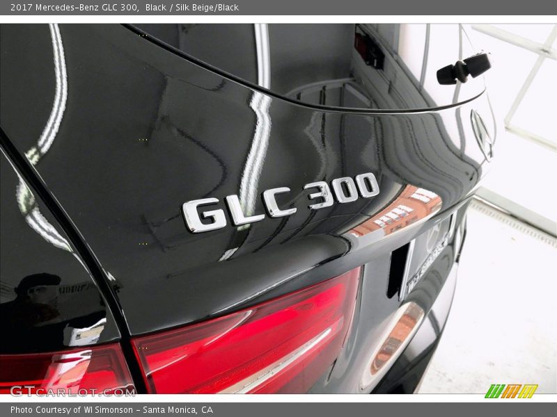 Black / Silk Beige/Black 2017 Mercedes-Benz GLC 300