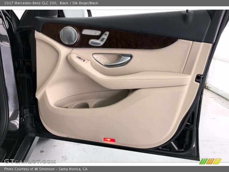 Black / Silk Beige/Black 2017 Mercedes-Benz GLC 300
