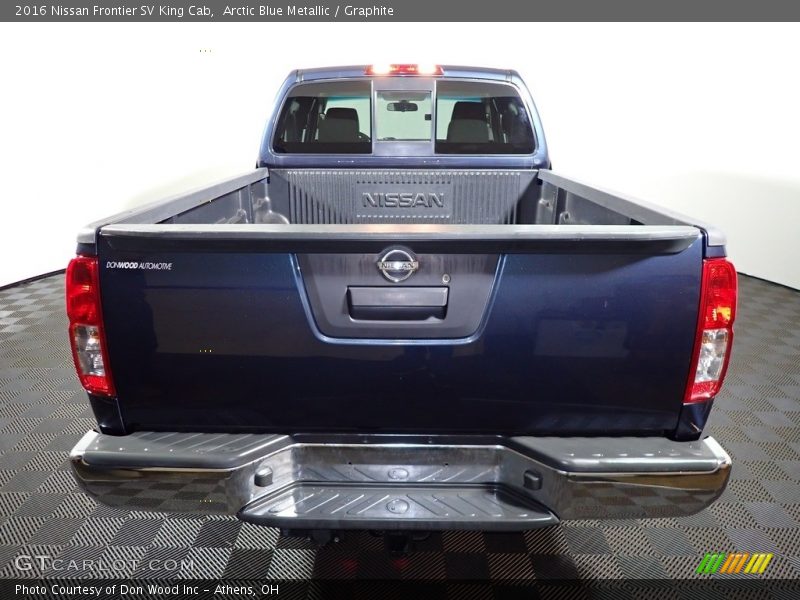 Arctic Blue Metallic / Graphite 2016 Nissan Frontier SV King Cab