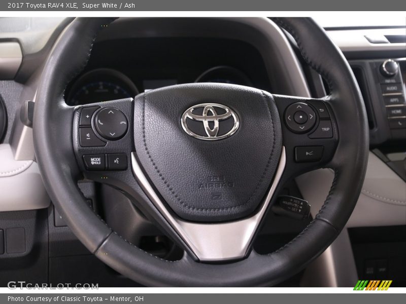 Super White / Ash 2017 Toyota RAV4 XLE