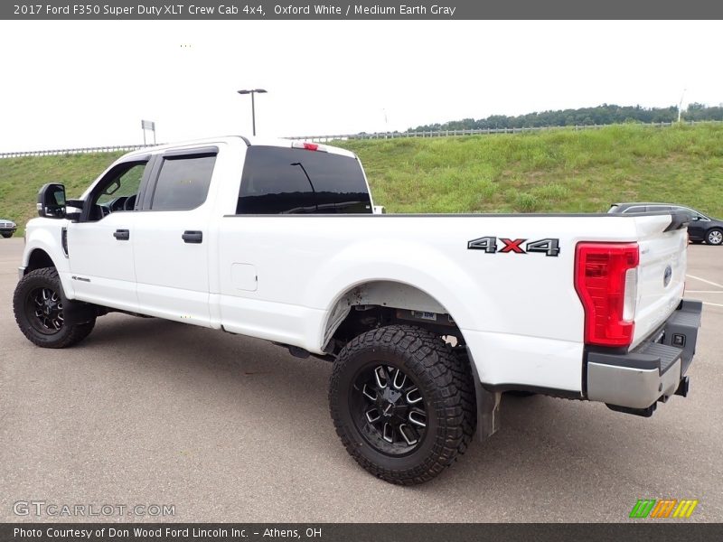 Oxford White / Medium Earth Gray 2017 Ford F350 Super Duty XLT Crew Cab 4x4
