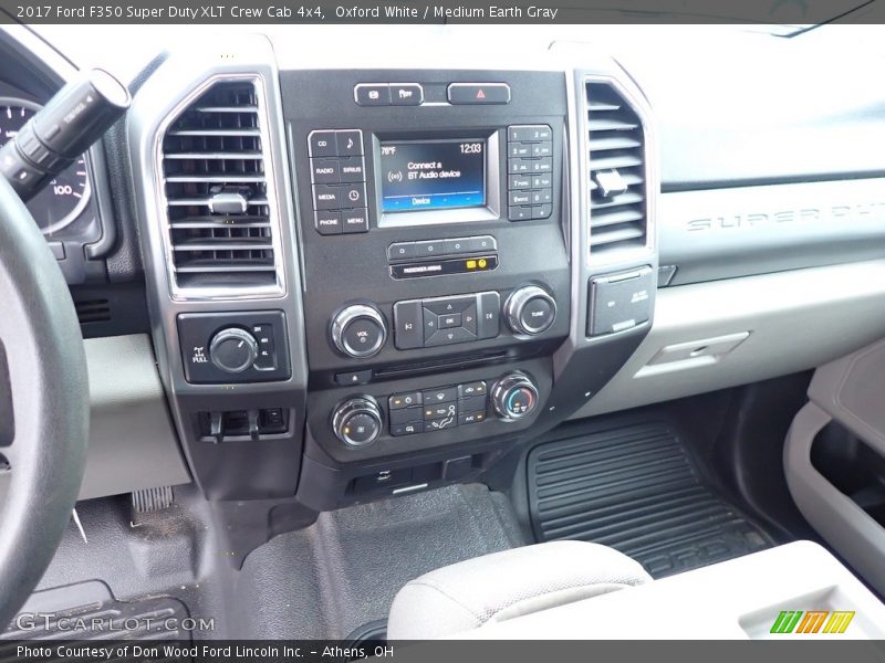 Controls of 2017 F350 Super Duty XLT Crew Cab 4x4
