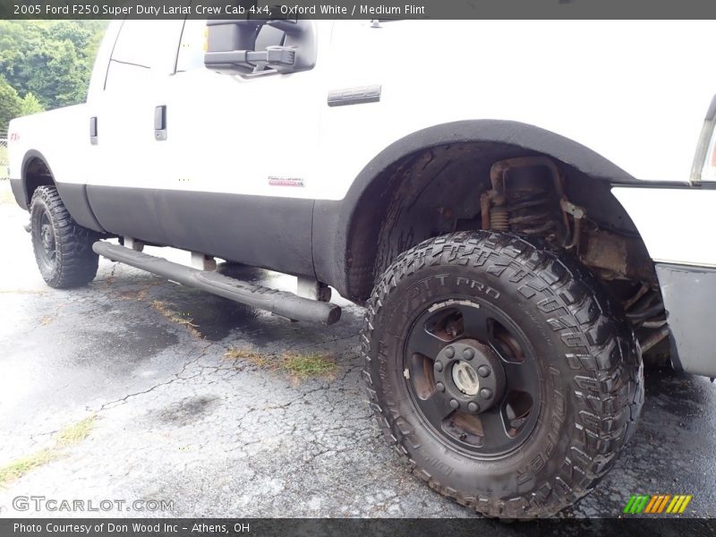 Oxford White / Medium Flint 2005 Ford F250 Super Duty Lariat Crew Cab 4x4
