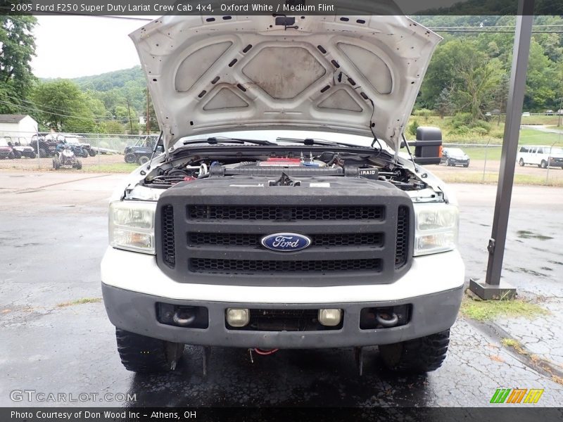 Oxford White / Medium Flint 2005 Ford F250 Super Duty Lariat Crew Cab 4x4