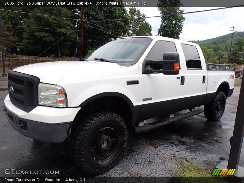 Oxford White / Medium Flint 2005 Ford F250 Super Duty Lariat Crew Cab 4x4