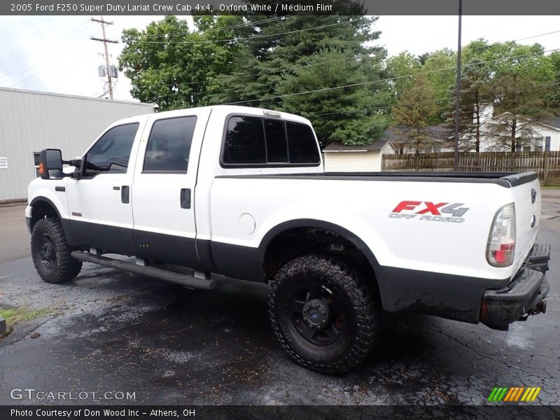 Oxford White / Medium Flint 2005 Ford F250 Super Duty Lariat Crew Cab 4x4