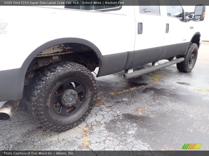 Oxford White / Medium Flint 2005 Ford F250 Super Duty Lariat Crew Cab 4x4