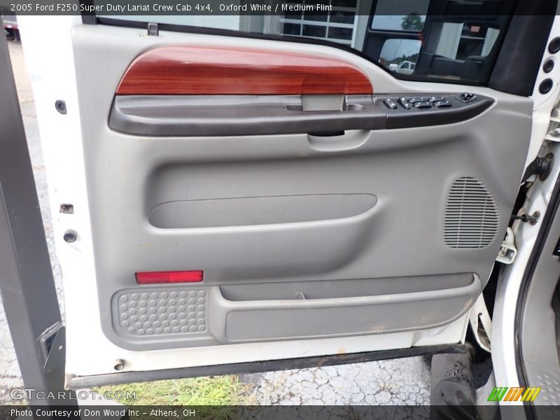 Oxford White / Medium Flint 2005 Ford F250 Super Duty Lariat Crew Cab 4x4