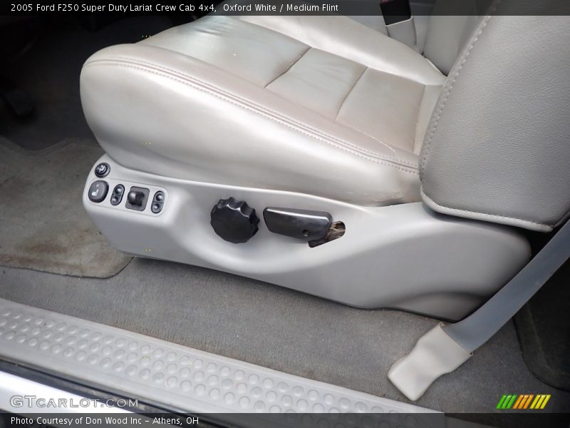 Oxford White / Medium Flint 2005 Ford F250 Super Duty Lariat Crew Cab 4x4