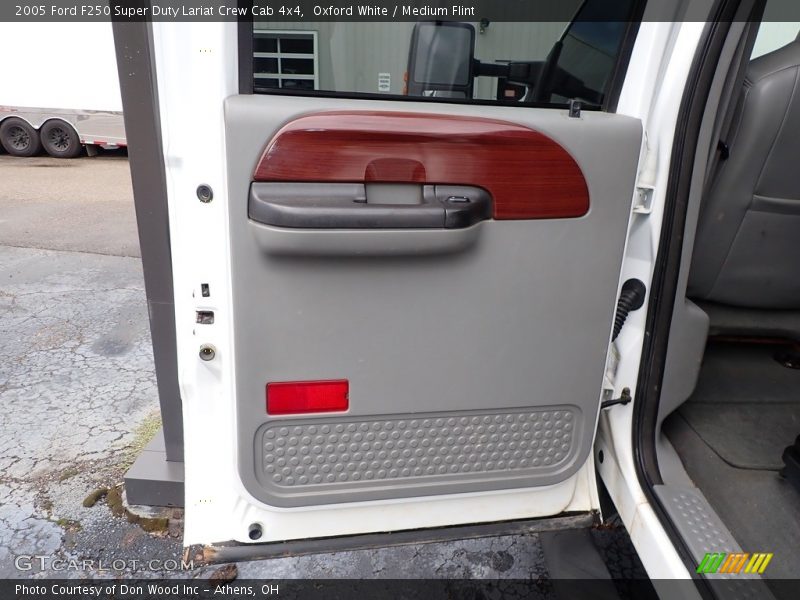 Oxford White / Medium Flint 2005 Ford F250 Super Duty Lariat Crew Cab 4x4
