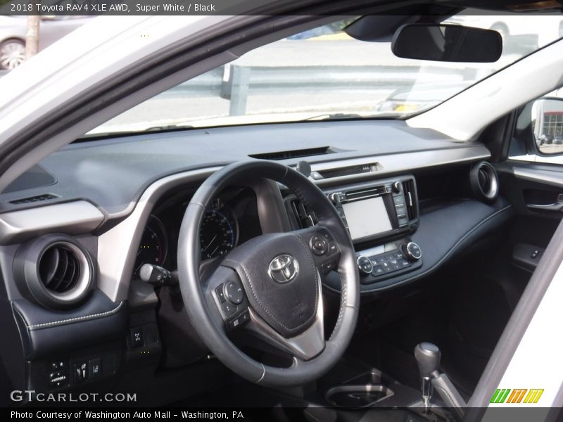Super White / Black 2018 Toyota RAV4 XLE AWD