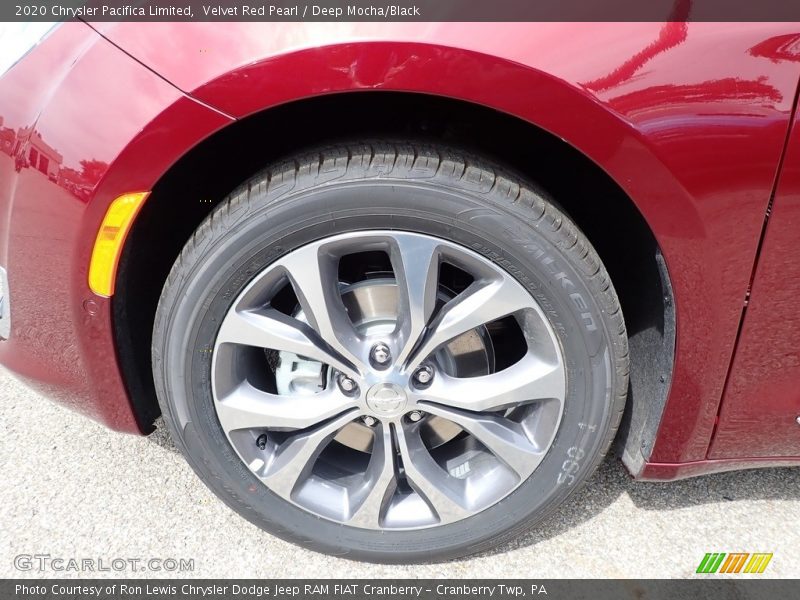 Velvet Red Pearl / Deep Mocha/Black 2020 Chrysler Pacifica Limited