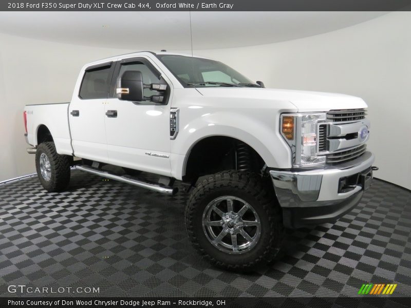 Oxford White / Earth Gray 2018 Ford F350 Super Duty XLT Crew Cab 4x4