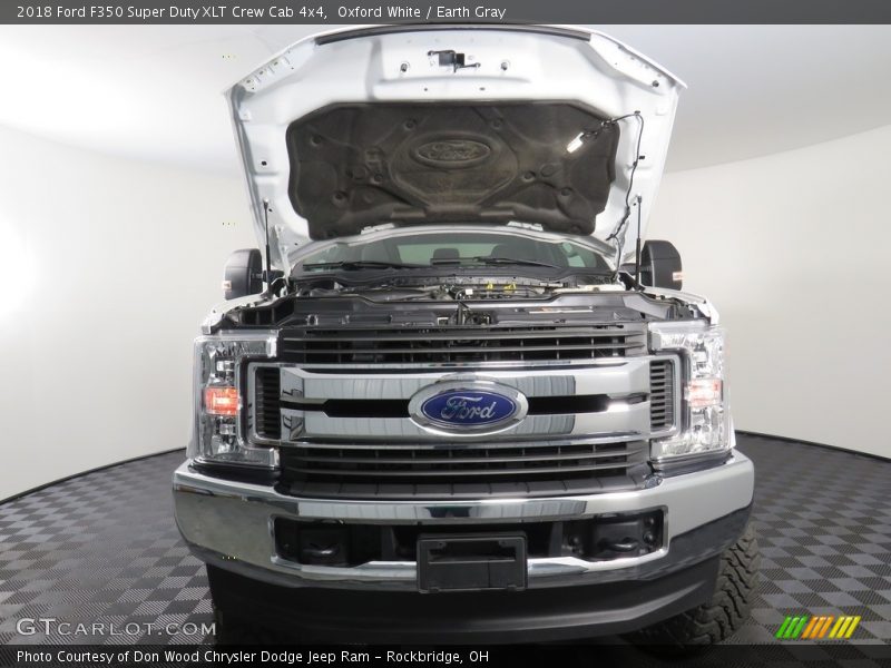 Oxford White / Earth Gray 2018 Ford F350 Super Duty XLT Crew Cab 4x4