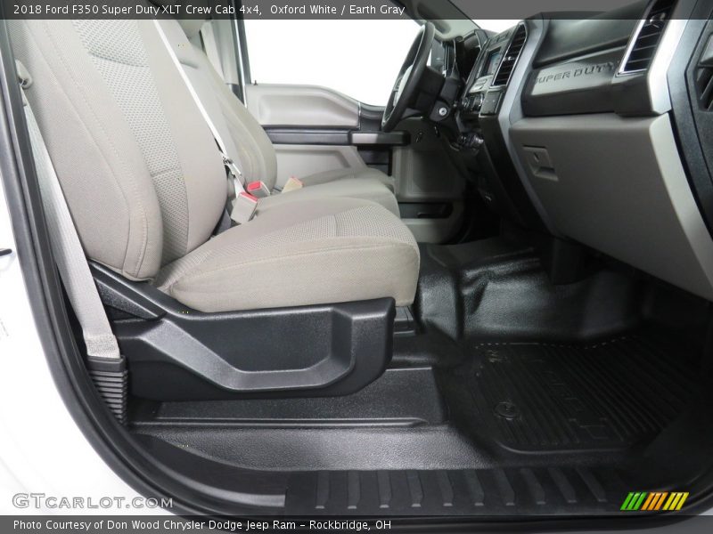 Oxford White / Earth Gray 2018 Ford F350 Super Duty XLT Crew Cab 4x4