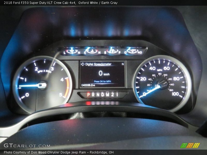 Oxford White / Earth Gray 2018 Ford F350 Super Duty XLT Crew Cab 4x4