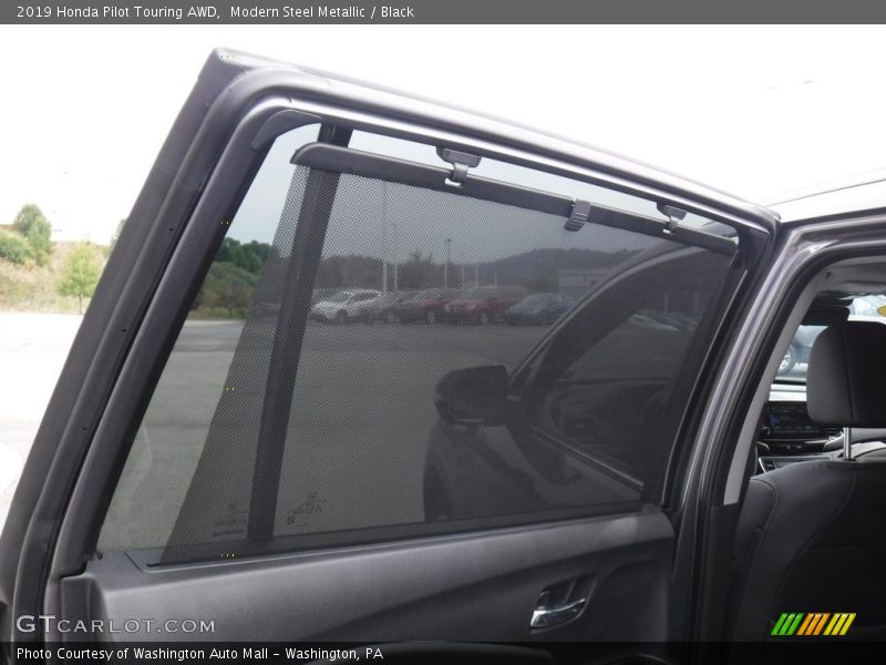 Modern Steel Metallic / Black 2019 Honda Pilot Touring AWD