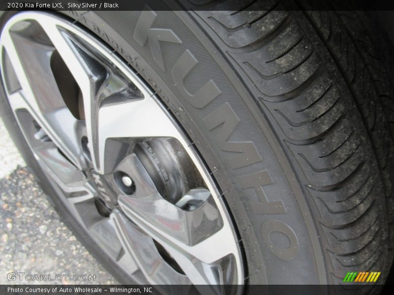 Silky Silver / Black 2020 Kia Forte LXS