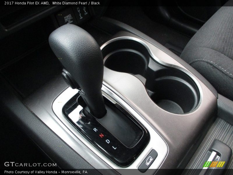 White Diamond Pearl / Black 2017 Honda Pilot EX AWD