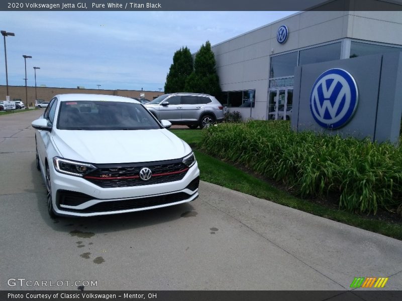 Pure White / Titan Black 2020 Volkswagen Jetta GLI