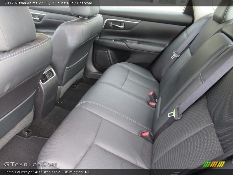 Gun Metallic / Charcoal 2017 Nissan Altima 2.5 SL