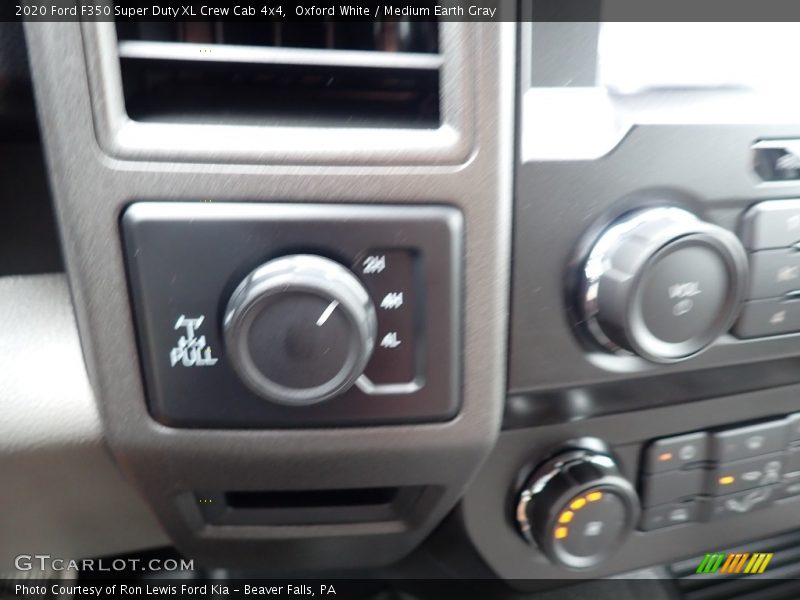 Oxford White / Medium Earth Gray 2020 Ford F350 Super Duty XL Crew Cab 4x4