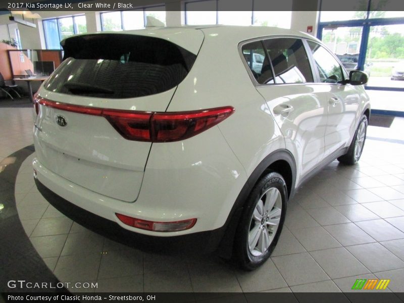 Clear White / Black 2017 Kia Sportage LX