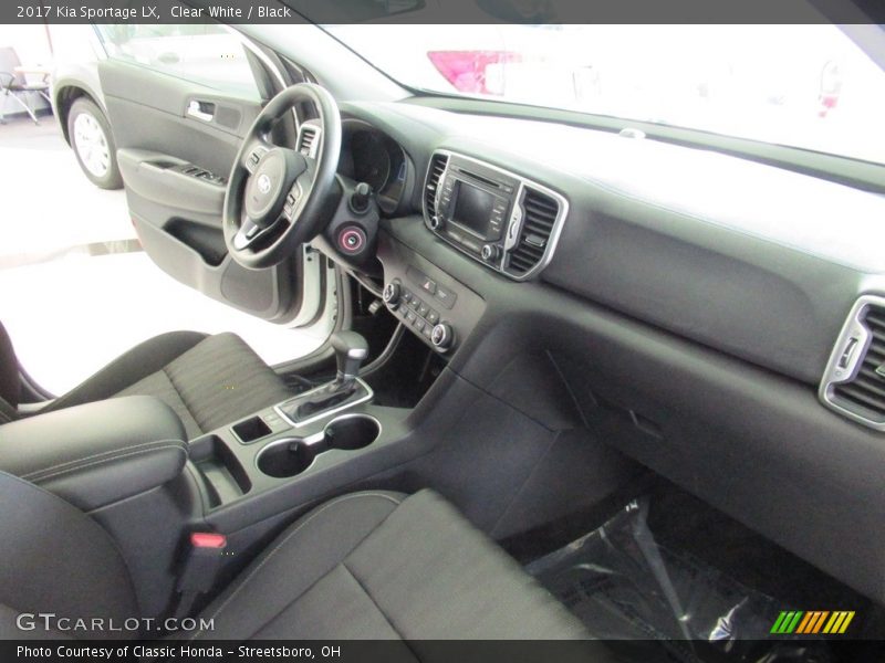 Clear White / Black 2017 Kia Sportage LX