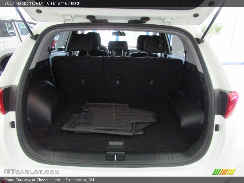 Clear White / Black 2017 Kia Sportage LX