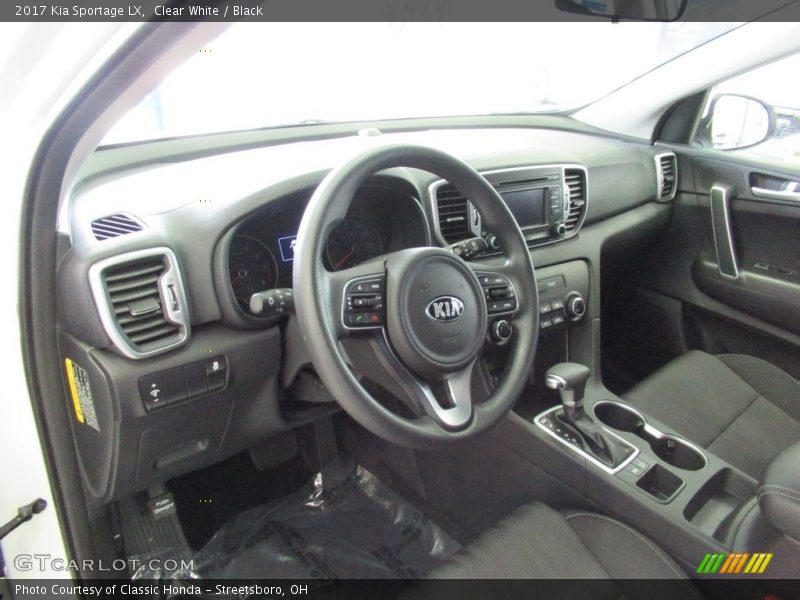 Clear White / Black 2017 Kia Sportage LX