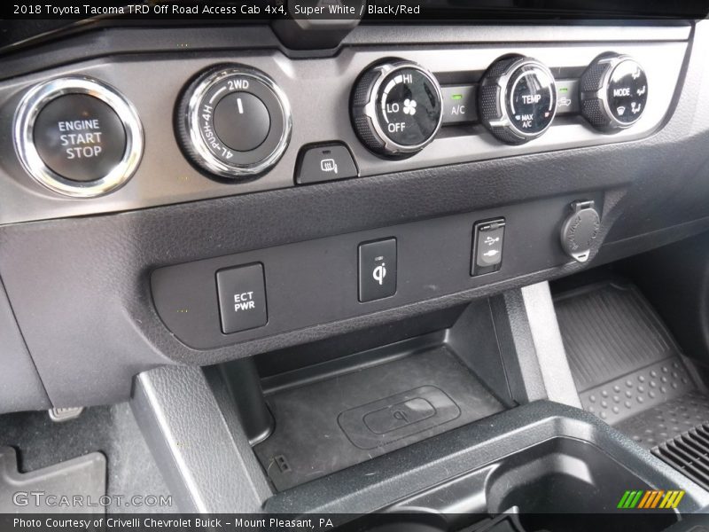 Super White / Black/Red 2018 Toyota Tacoma TRD Off Road Access Cab 4x4