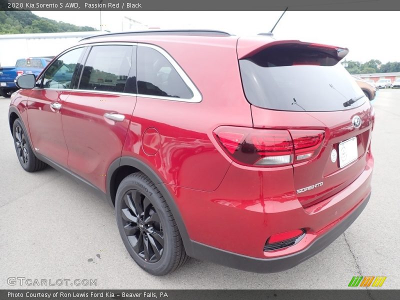 Passion Red / Black 2020 Kia Sorento S AWD