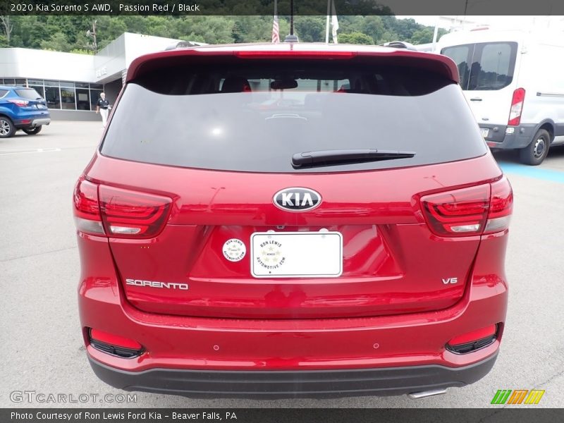 Passion Red / Black 2020 Kia Sorento S AWD