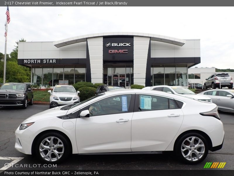 Iridescent Pearl Tricoat / Jet Black/Brandy 2017 Chevrolet Volt Premier