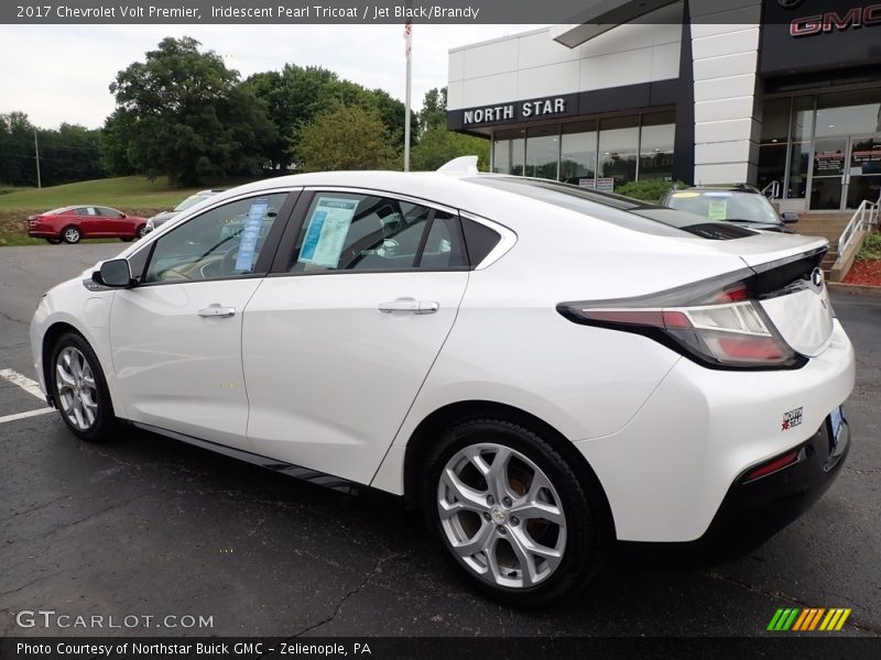 Iridescent Pearl Tricoat / Jet Black/Brandy 2017 Chevrolet Volt Premier