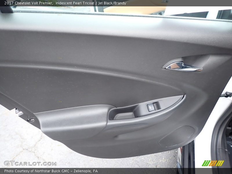 Iridescent Pearl Tricoat / Jet Black/Brandy 2017 Chevrolet Volt Premier