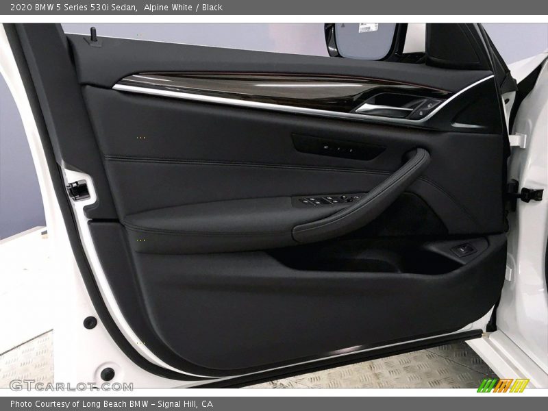 Alpine White / Black 2020 BMW 5 Series 530i Sedan