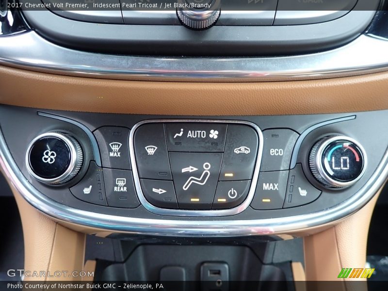 Iridescent Pearl Tricoat / Jet Black/Brandy 2017 Chevrolet Volt Premier