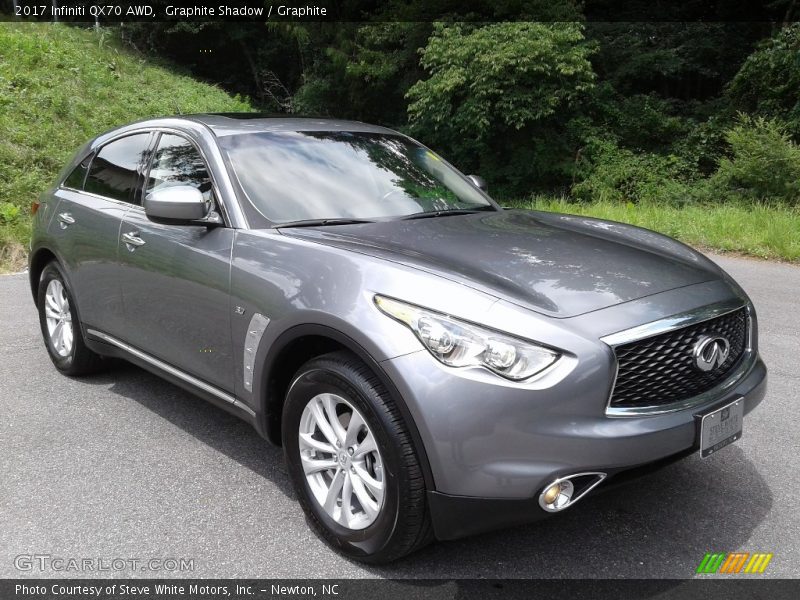 Front 3/4 View of 2017 QX70 AWD