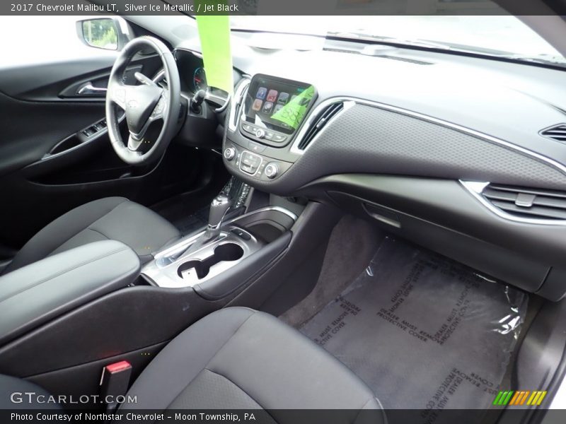Silver Ice Metallic / Jet Black 2017 Chevrolet Malibu LT