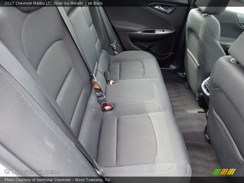 Silver Ice Metallic / Jet Black 2017 Chevrolet Malibu LT