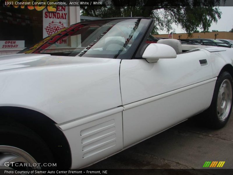 Arctic White / White 1993 Chevrolet Corvette Convertible