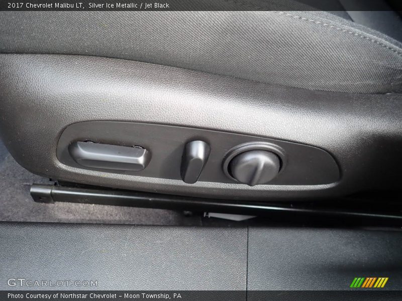 Silver Ice Metallic / Jet Black 2017 Chevrolet Malibu LT