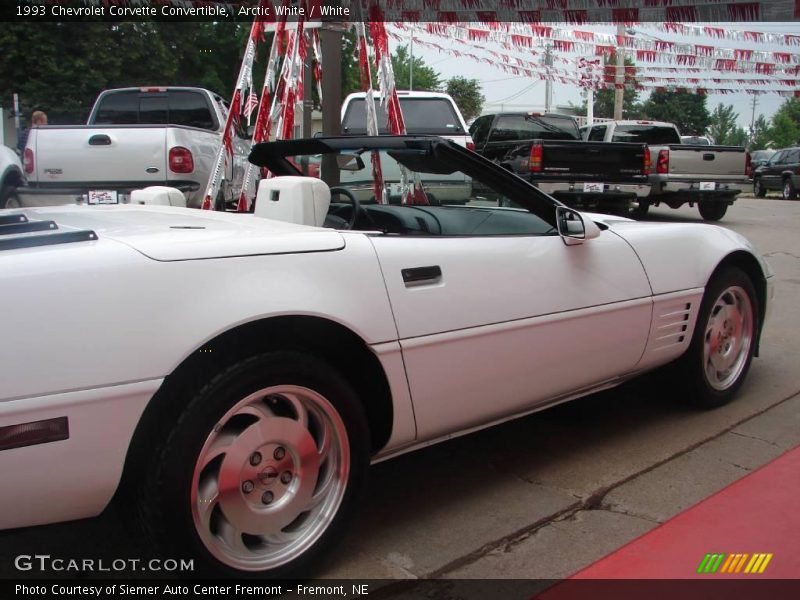 Arctic White / White 1993 Chevrolet Corvette Convertible