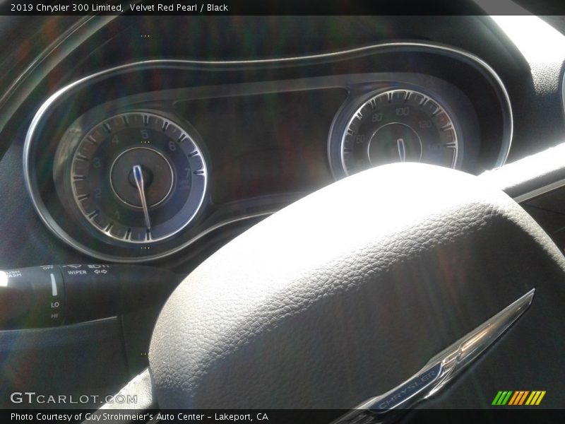 Velvet Red Pearl / Black 2019 Chrysler 300 Limited